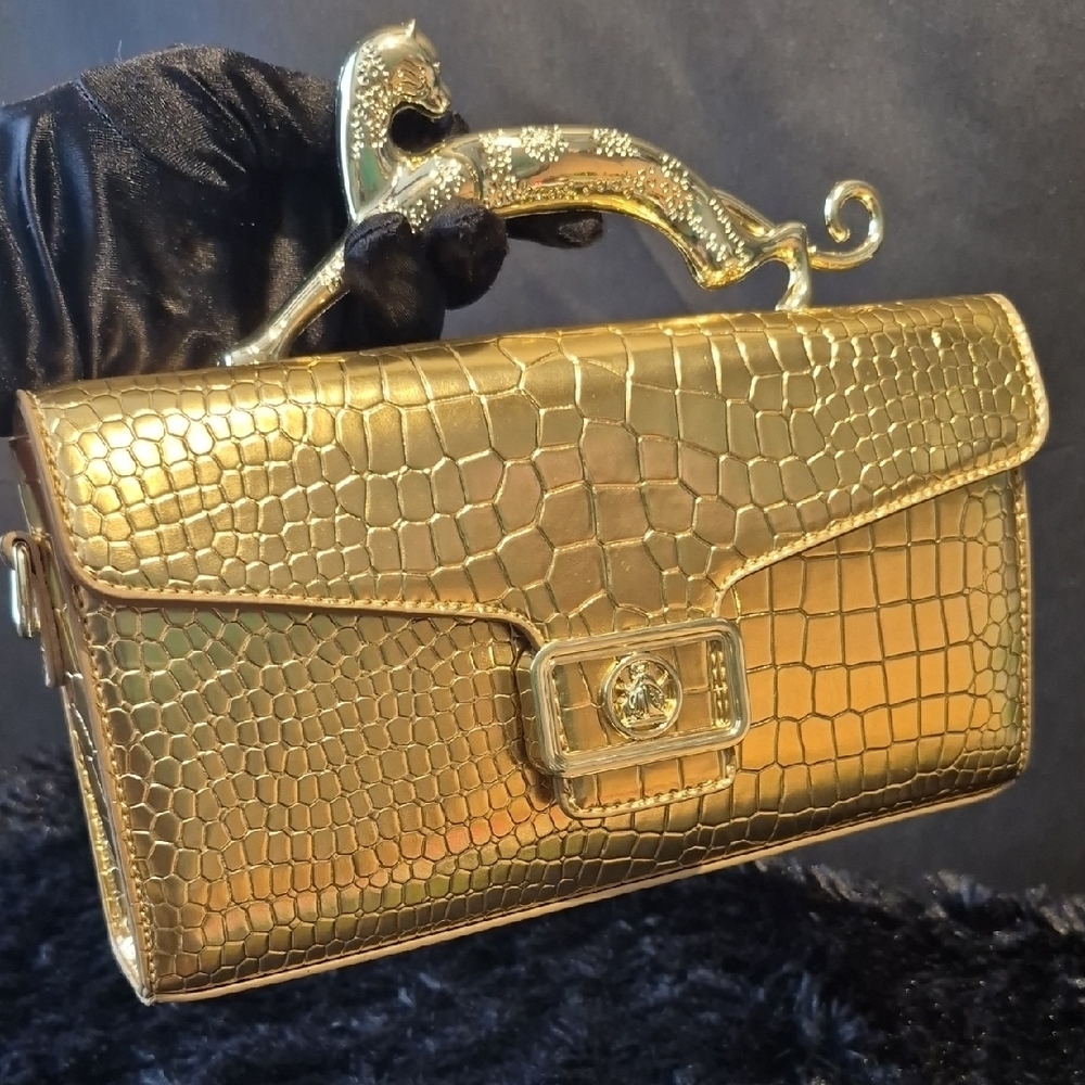 Chic Gold Crocodile Embossed Clutch with Gold Leopard Handle - Picture 8 of 17